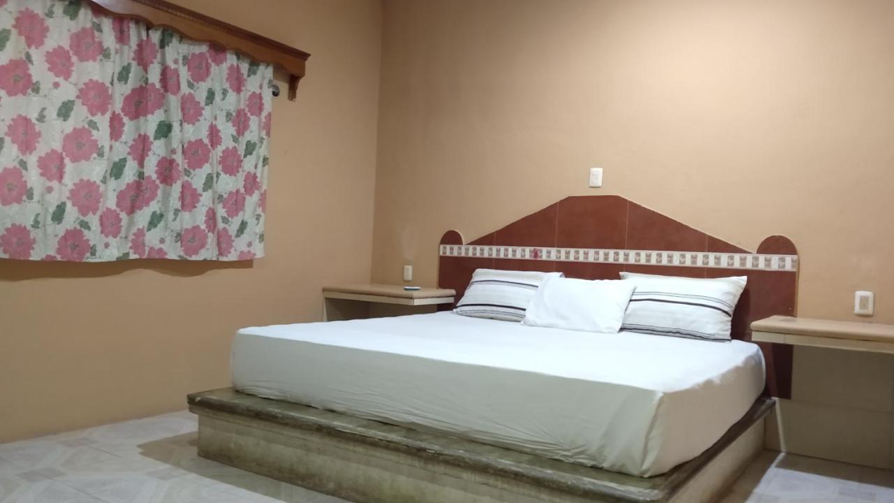 Hotel Maria José Felipe Carrillo Puerto Kültér fotó